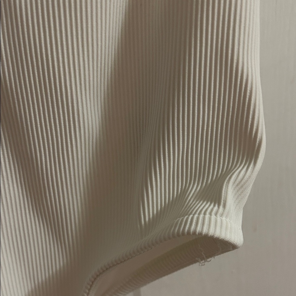 Edikted Ribbed Bodysuit - Picture 8 of 9